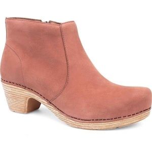 Dansko Women’s Maria Boot, Dusty Rose, Size 40